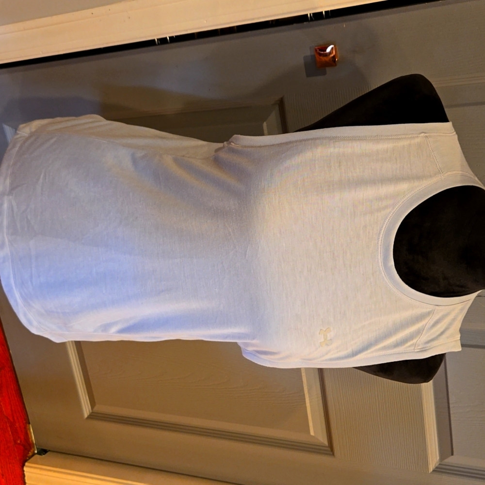 Underarmor Heat Gear tank loose fit Size M